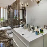 Estella Villa